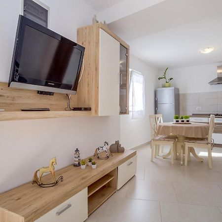 Apartment Angela Čunski Εξωτερικό φωτογραφία
