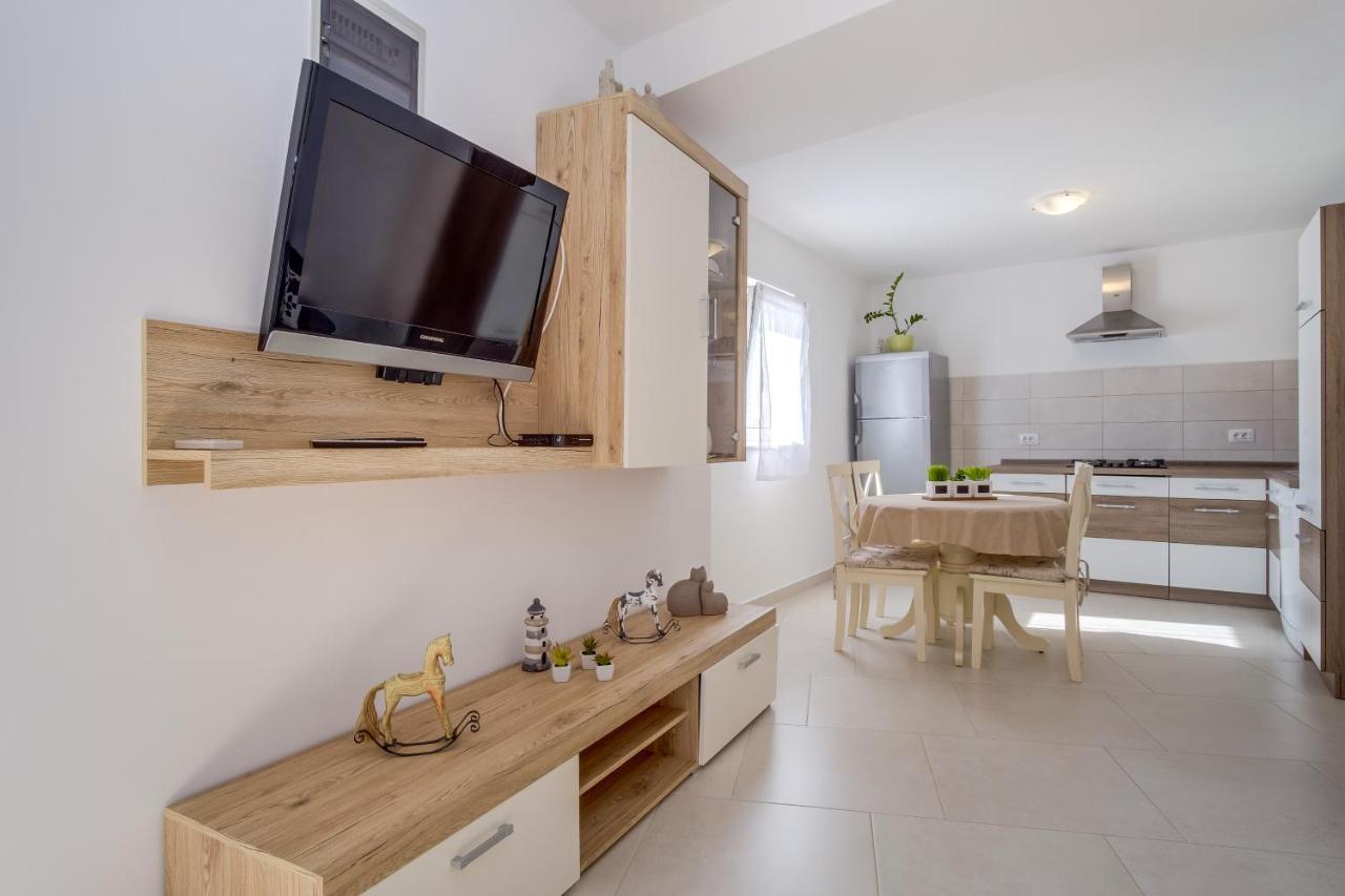 Apartment Angela Čunski Εξωτερικό φωτογραφία